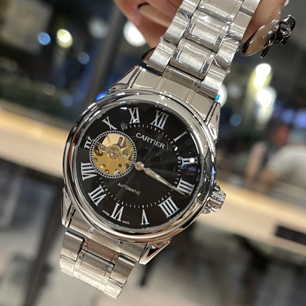 ブランド時計背面デザイン